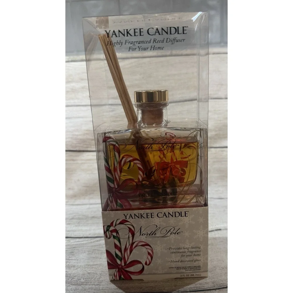 NIB Yankee Candle 3 oz Reed Diffuser North Pole Hand Decorated Glass NEW